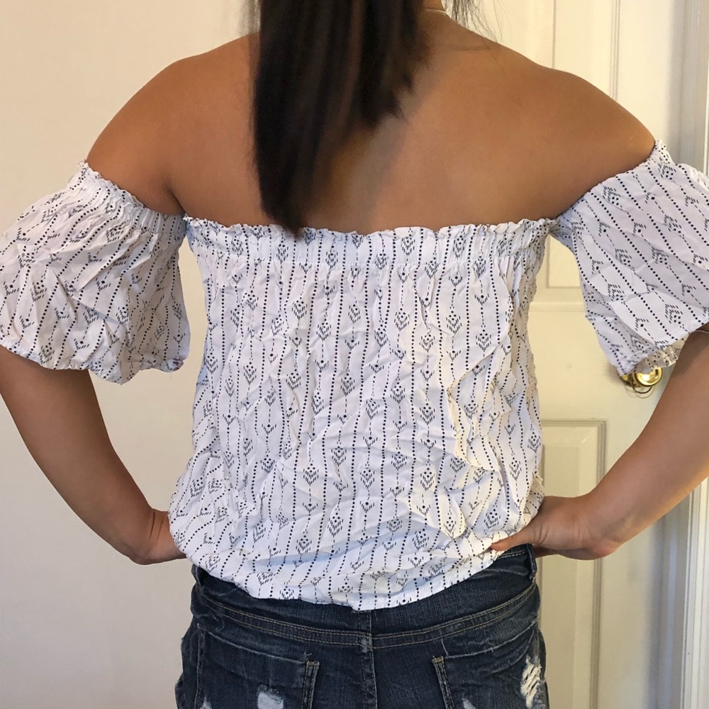 Off shoulder top - Picture 3 of 3